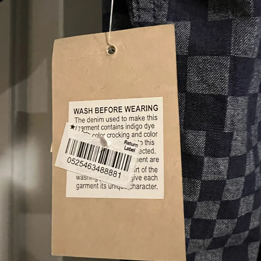 NWT Levi's Men's Penta Short Sleeve Woven Shirt, Dress Dark Blue & Grey, Small - Picture 8 of 10